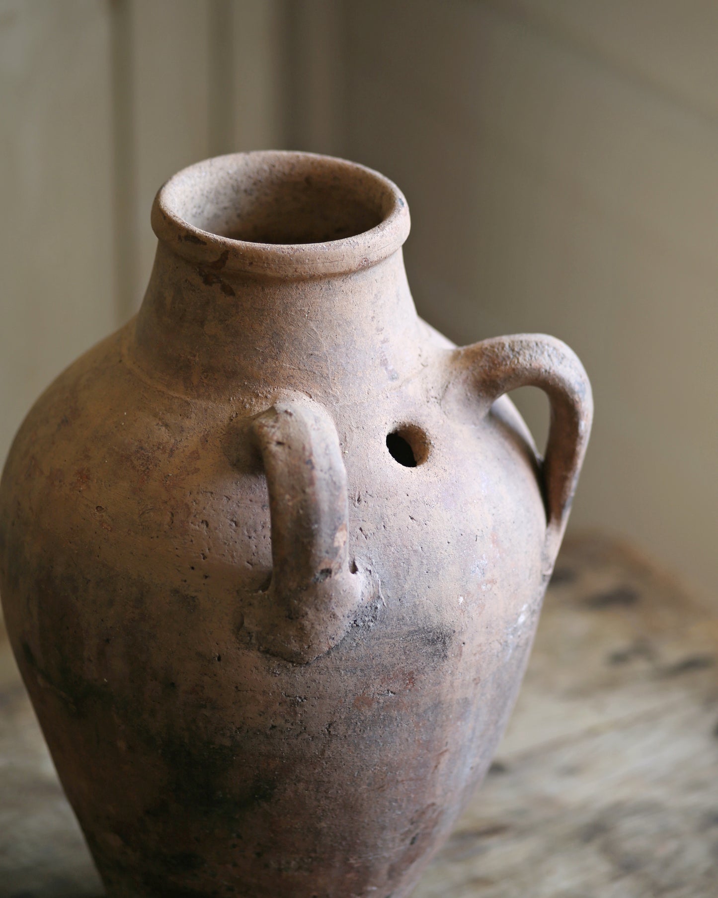 OLMETO ANTIQUE OIL JAR