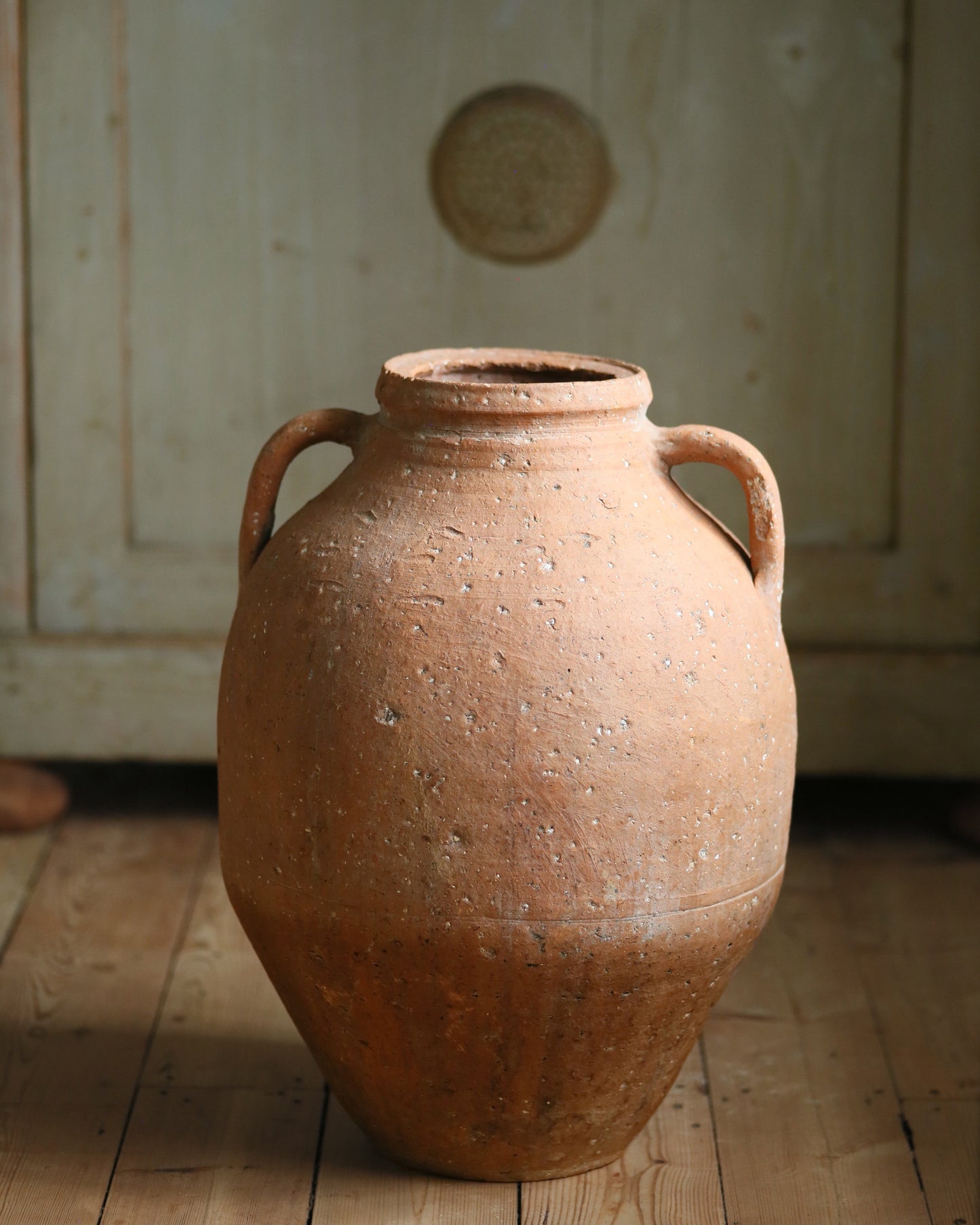 THARI HANDLED OLIVE POT