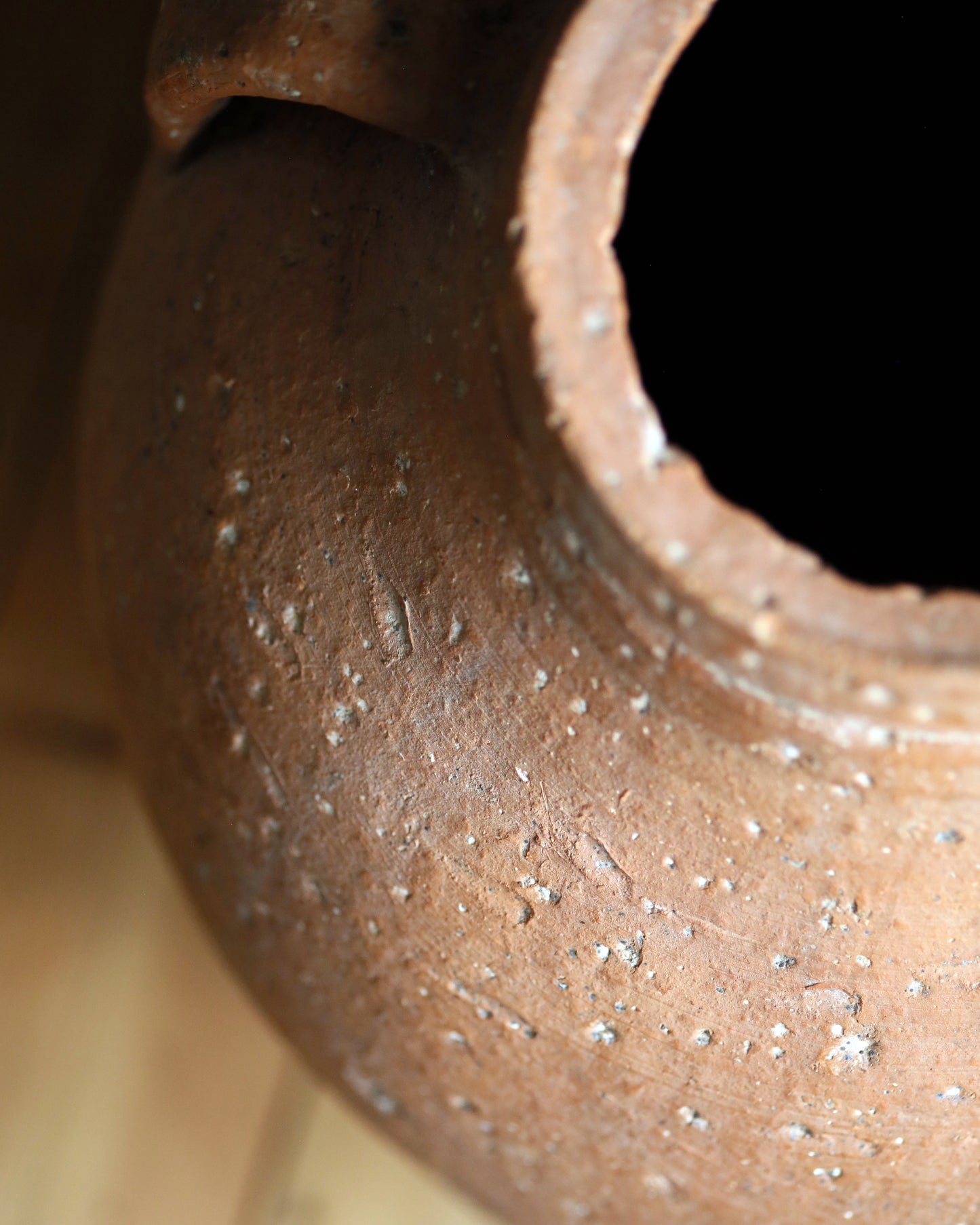 THARI HANDLED OLIVE POT