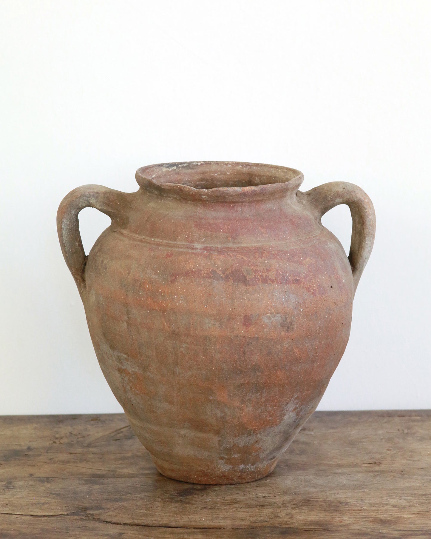 ANAMUR TWIN HANDLED URN