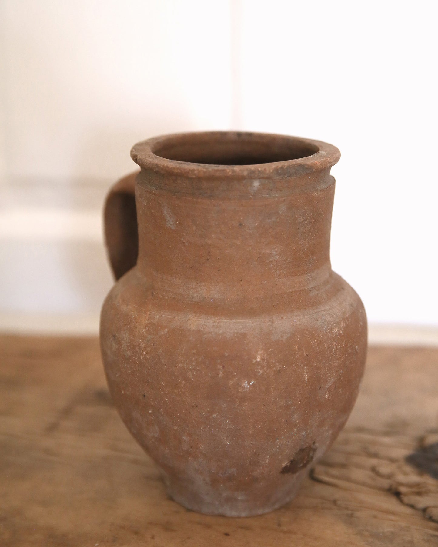 MEDE PITCHER POT