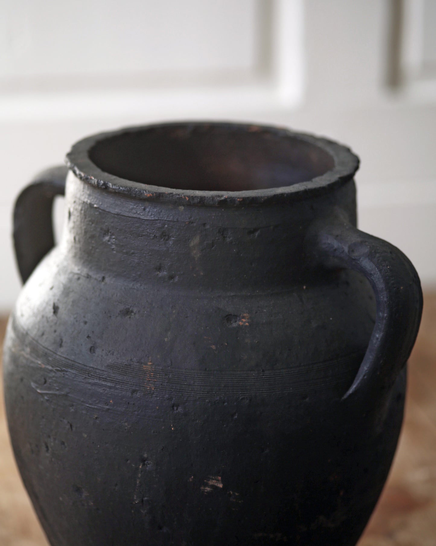 ADRANO ANTIQUE POT