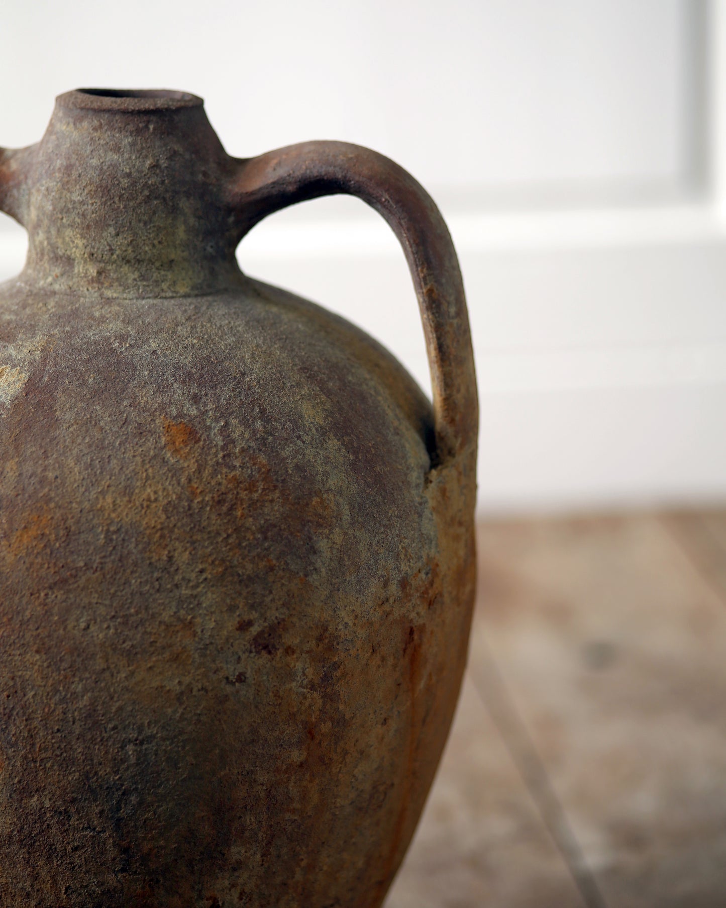 ENNA ANTIQUE AMPHORA