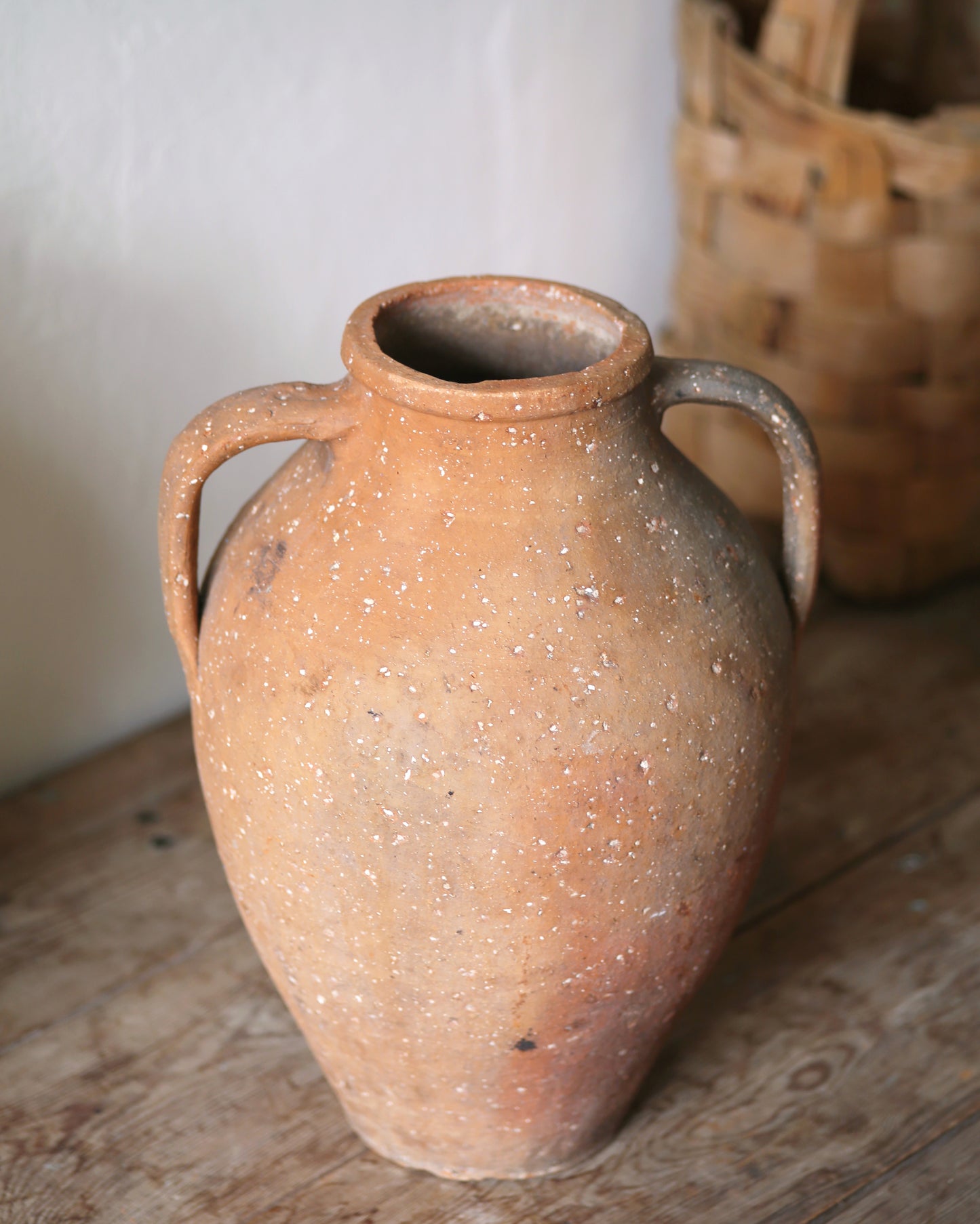 LARI ANTIQUE URN