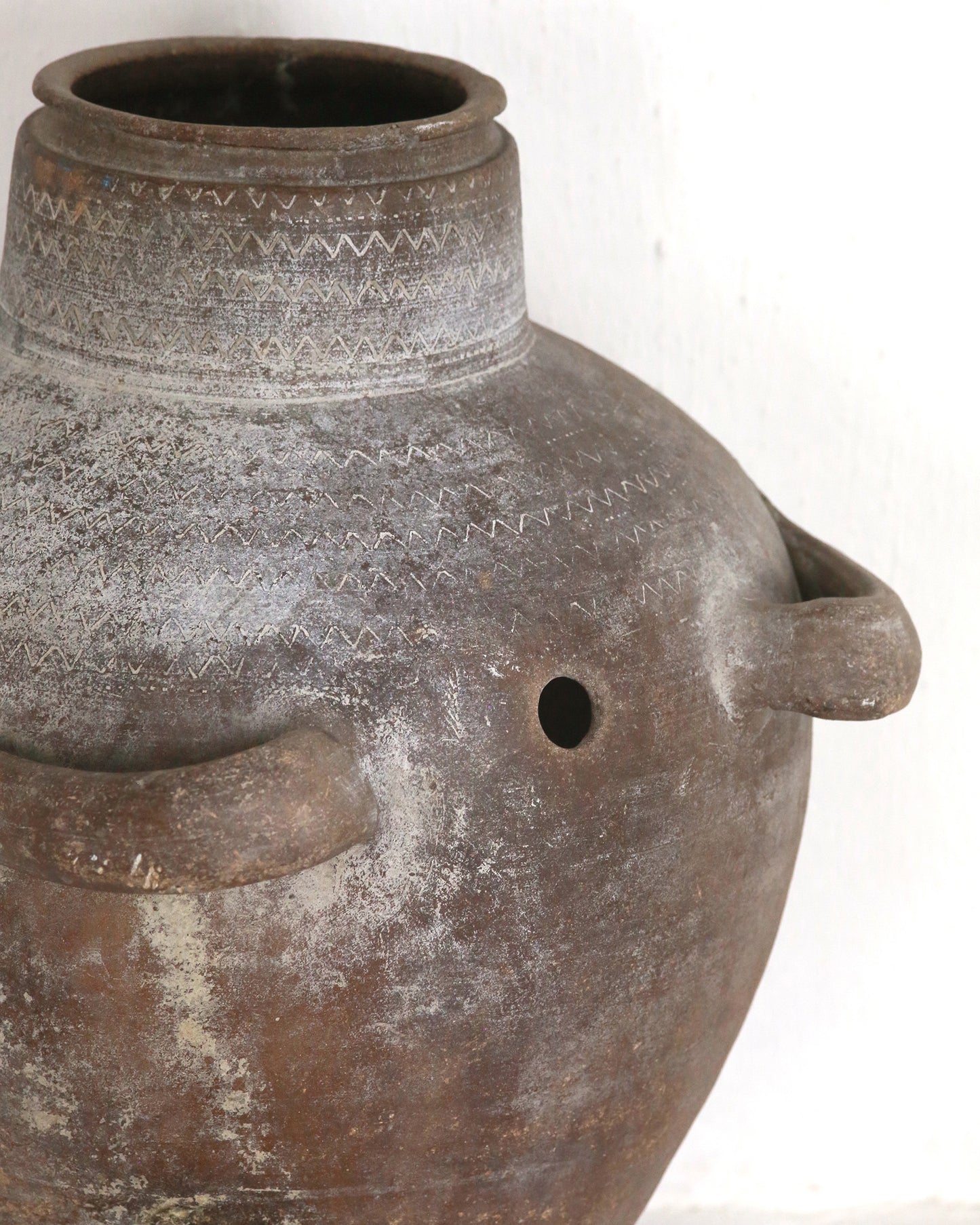 SELENDI DECORATIVE OLIVE POT