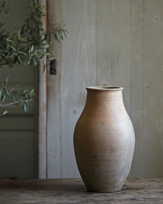 ISILI ANTIQUE VESSEL