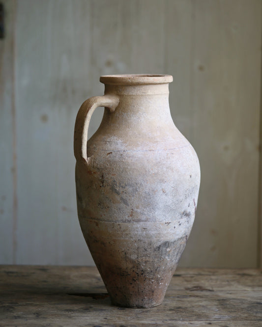 MANDAS ANTIQUE AMPHORA