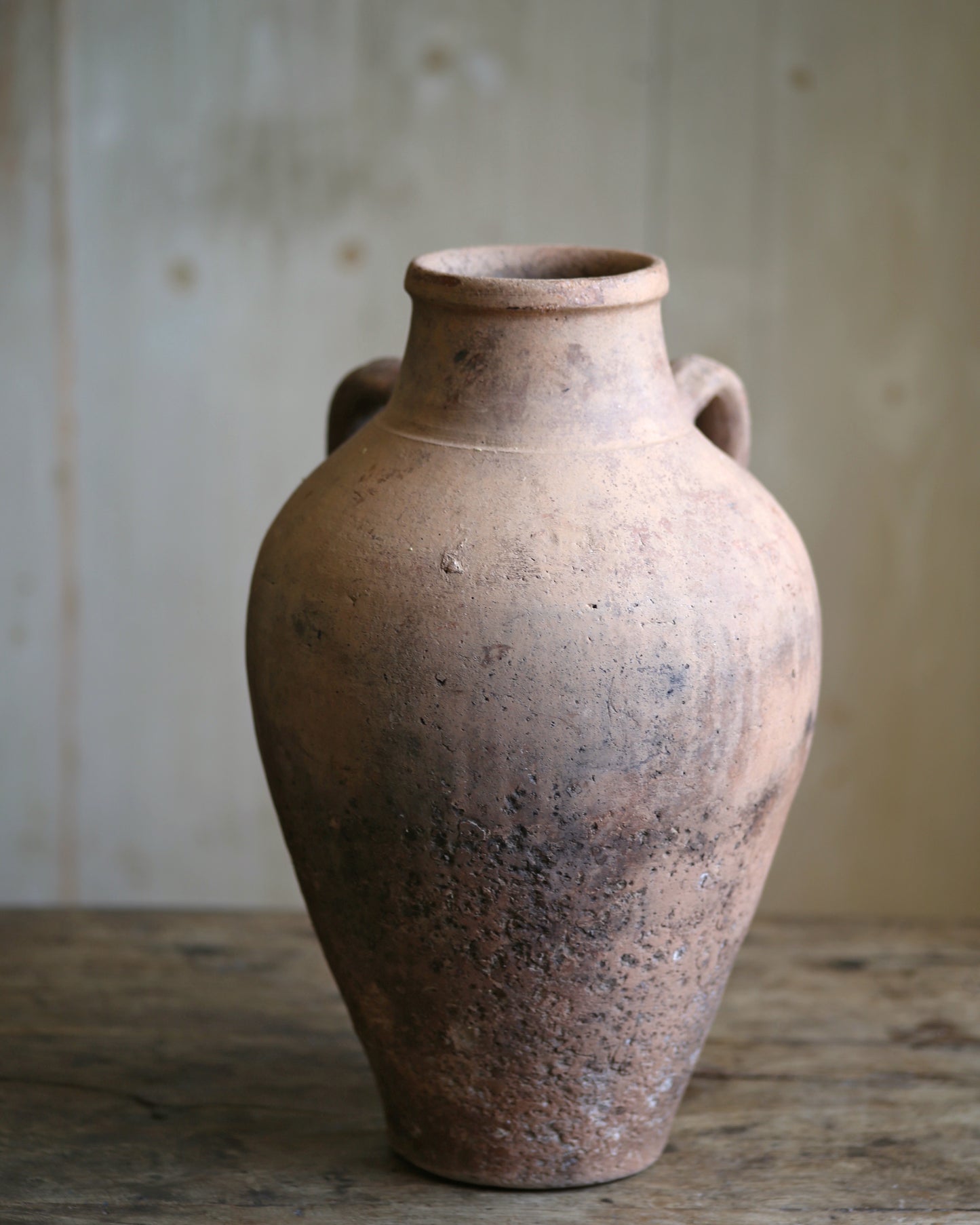OLMETO ANTIQUE OIL JAR