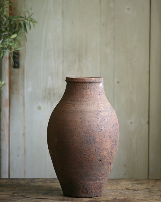 PILA ANTIQUE VESSEL