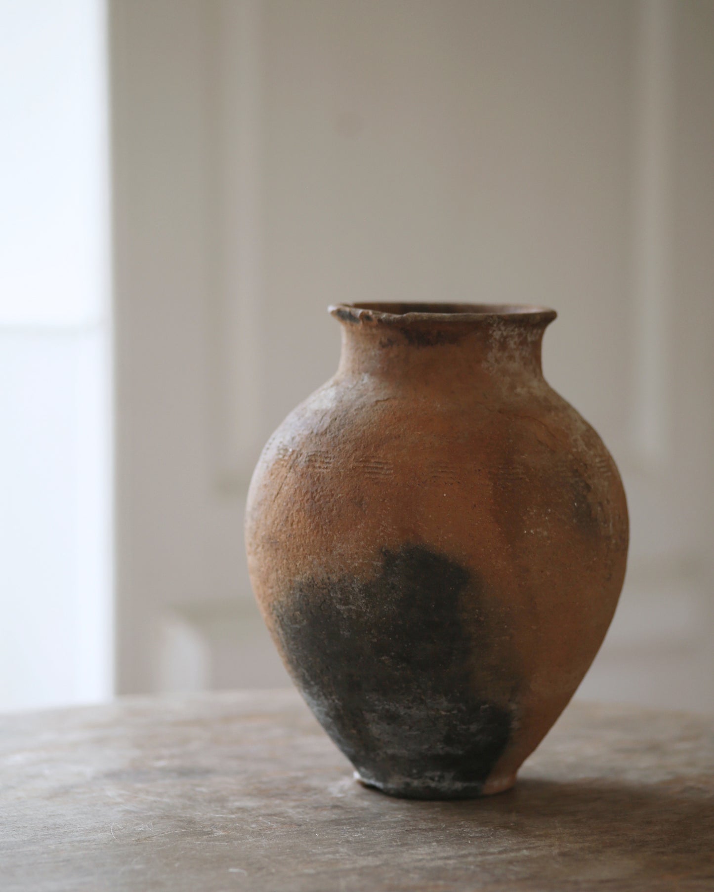 ARDA ANTIQUE VASE