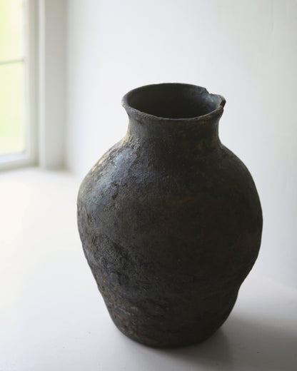 MALA ANTIQUE VASE