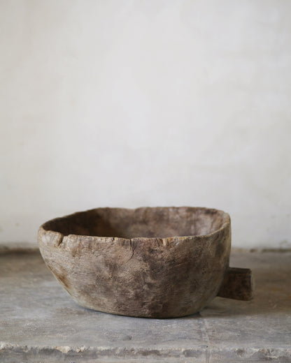 LIOS CARVED WOODEN BOWL