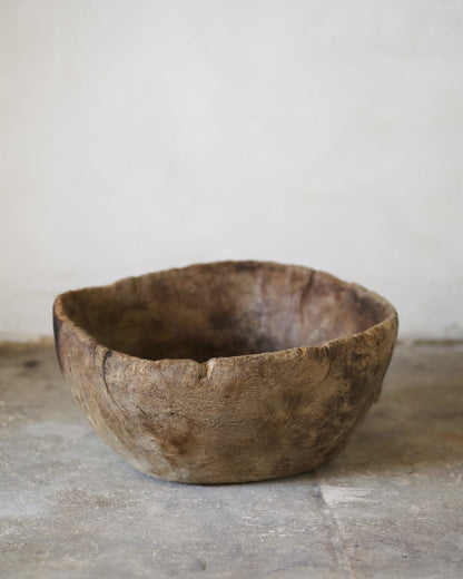 LIOS CARVED WOODEN BOWL