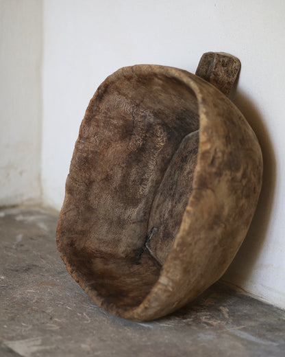LIOS CARVED WOODEN BOWL