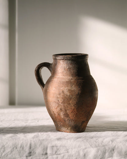 NIAS PITCHER