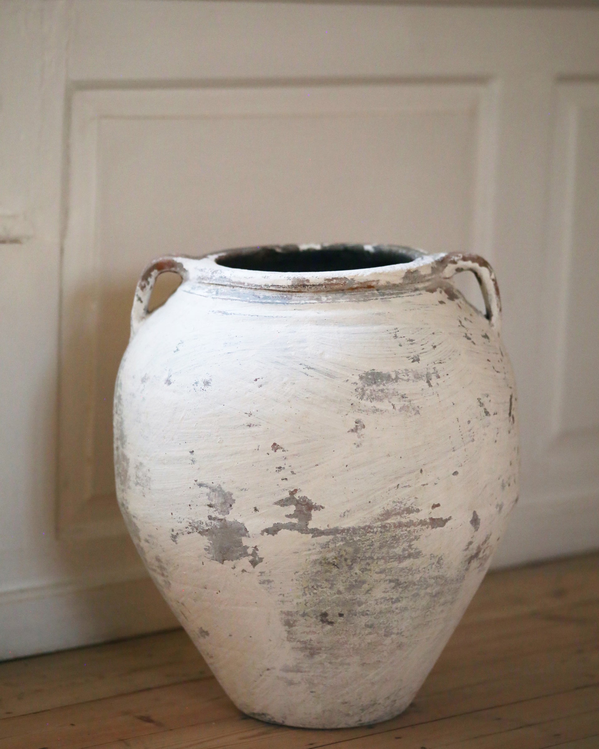 Antique white planter with small handles