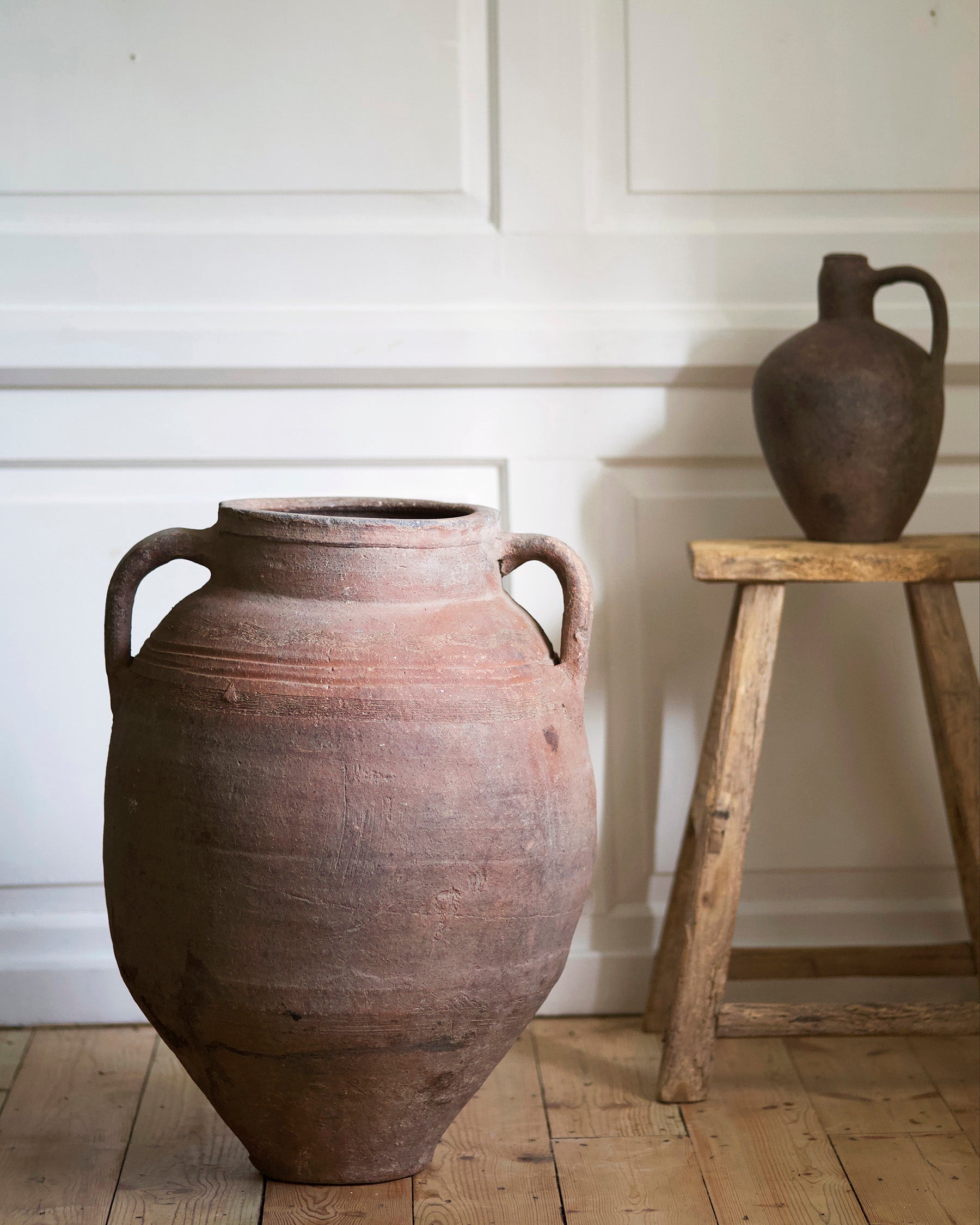 Wabi sabi olive pot with handles