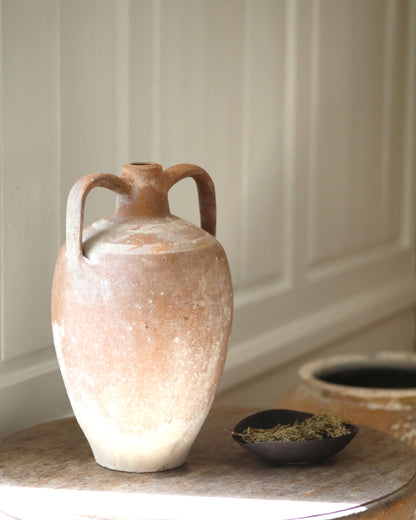 Statement terracotta pot with handles