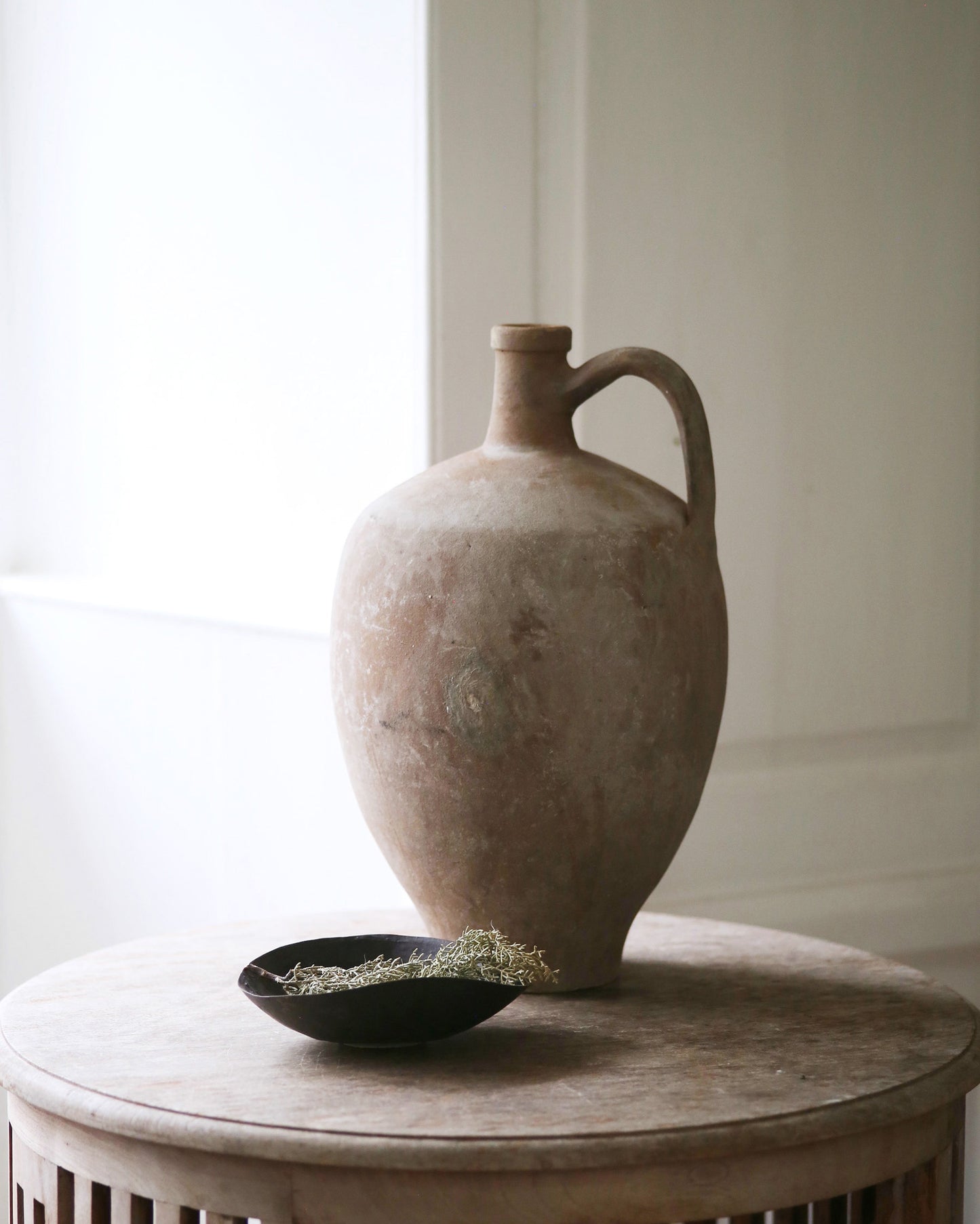LEVKA SINGLE HANDLED POT