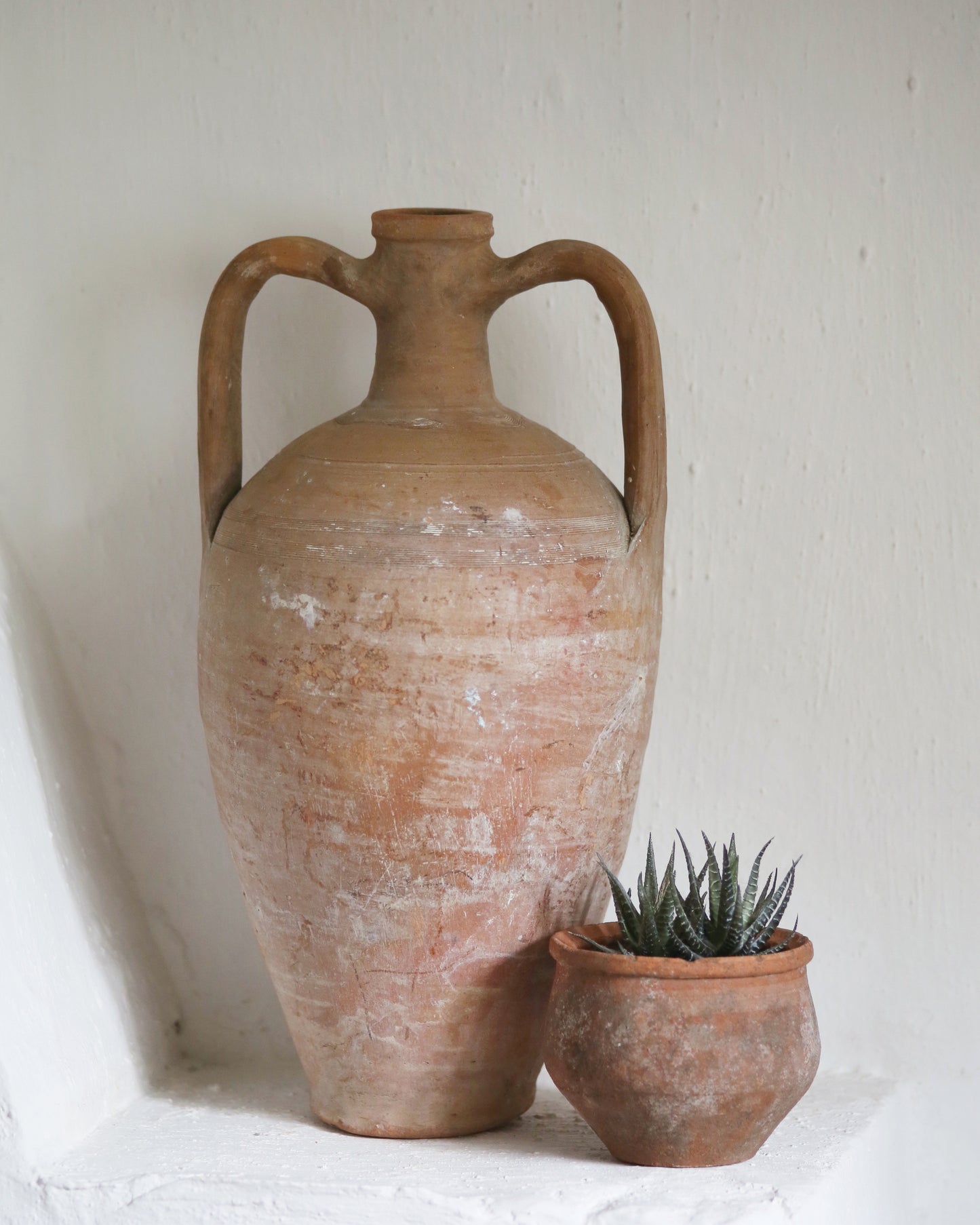 VALTOS TWIN HANDLED URN