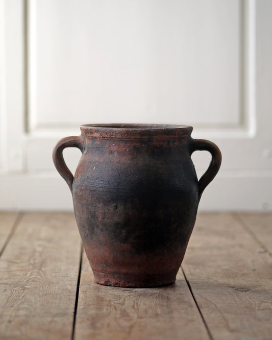 BATU ANTIQUE POT