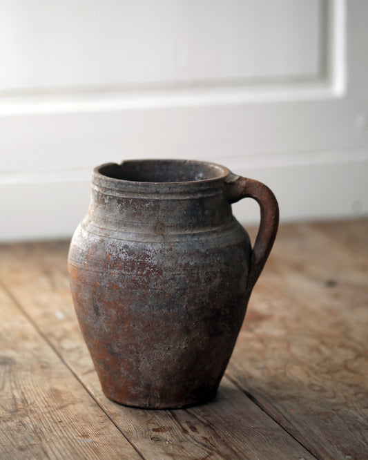 GILI ANTIQUE JUG