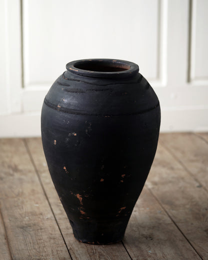 PURA BLACK VASE