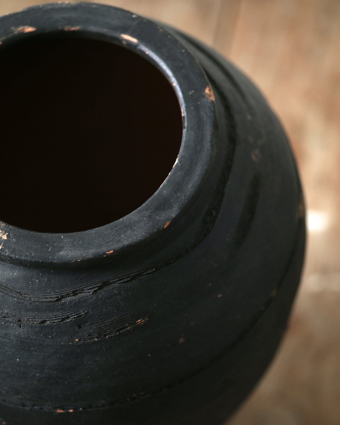 PURA BLACK VASE