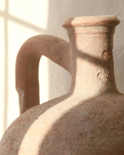 AMASYA BOTTLE NECK PITCHER