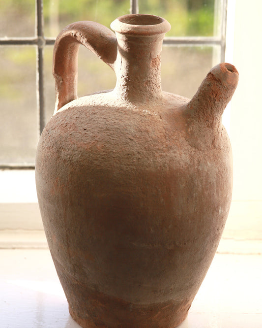 AMASYA BOTTLE NECK PITCHER