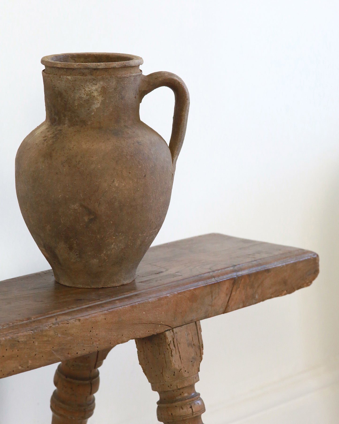TANGAL PITCHER POT