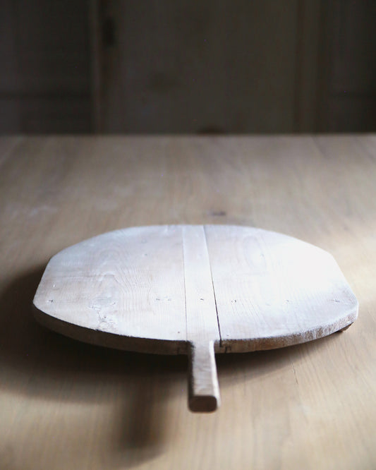 LARINO WHITEWASH PIZZA BOARD