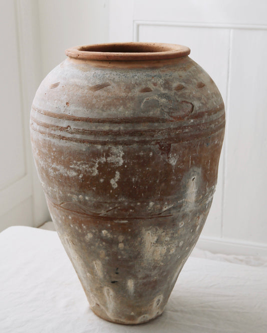 JALI ANTIQUE OLIVE POT